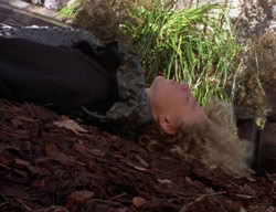 extant_XenaWarriorPrincess_2x02-RememberNothing_00290