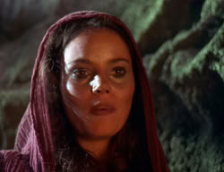 extant_XenaWarriorPrincess_2x02-RememberNothing_00422