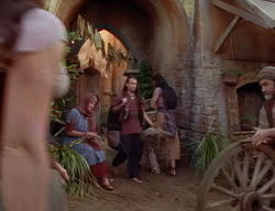 extant_XenaWarriorPrincess_2x02-RememberNothing_00870