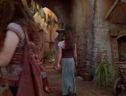 extant_XenaWarriorPrincess_2x02-RememberNothing_00876