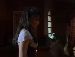 extant_XenaWarriorPrincess_2x02-RememberNothing_00902