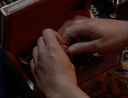 extant_XenaWarriorPrincess_2x02-RememberNothing_00939