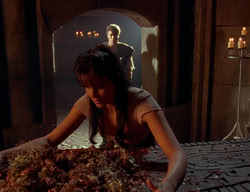 extant_XenaWarriorPrincess_2x02-RememberNothing_01097