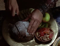extant_XenaWarriorPrincess_2x02-RememberNothing_01341