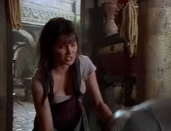 extant_XenaWarriorPrincess_2x02-RememberNothing_01431