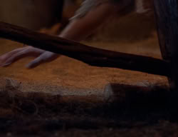 extant_XenaWarriorPrincess_2x02-RememberNothing_01739