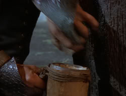 extant_XenaWarriorPrincess_2x02-RememberNothing_02412