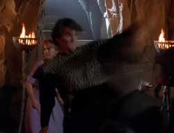 extant_XenaWarriorPrincess_2x02-RememberNothing_03306