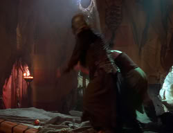 extant_XenaWarriorPrincess_2x02-RememberNothing_03357