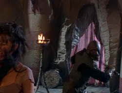 extant_XenaWarriorPrincess_2x02-RememberNothing_03460