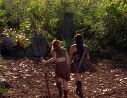 extant_XenaWarriorPrincess_2x02-RememberNothing_03570