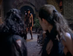 extant_XenaWarriorPrincess_2x04-GirlsJustWannaHaveFun_01197