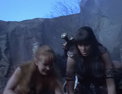 extant_XenaWarriorPrincess_2x04-GirlsJustWannaHaveFun_02105