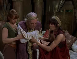 extant_XenaWarriorPrincess_2x06-WarriorPrincessTramp_02795