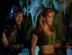 extant_XenaWarriorPrincess_2x08-TenLittleWarlords_1933