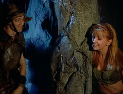 extant_XenaWarriorPrincess_2x08-TenLittleWarlords_1941