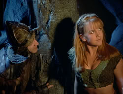 extant_XenaWarriorPrincess_2x08-TenLittleWarlords_1945