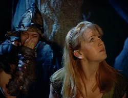 extant_XenaWarriorPrincess_2x08-TenLittleWarlords_1960