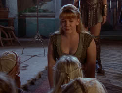 extant_XenaWarriorPrincess_2x09-ASolsticeCarol_0570