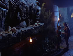 extant_XenaWarriorPrincess_2x09-ASolsticeCarol_0587