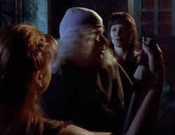 extant_XenaWarriorPrincess_2x09-ASolsticeCarol_0632