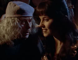 extant_XenaWarriorPrincess_2x09-ASolsticeCarol_0678