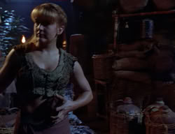 extant_XenaWarriorPrincess_2x09-ASolsticeCarol_0685