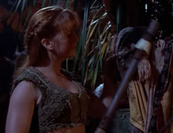 extant_XenaWarriorPrincess_2x09-ASolsticeCarol_0694