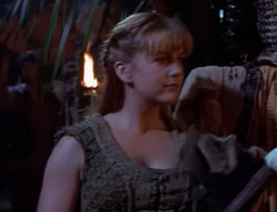 extant_XenaWarriorPrincess_2x09-ASolsticeCarol_0696