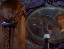 extant_XenaWarriorPrincess_2x09-ASolsticeCarol_0700