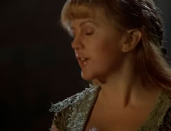 extant_XenaWarriorPrincess_2x09-ASolsticeCarol_1074