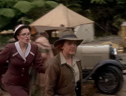 extant_XenaWarriorPrincess_2x10-TheXenaScrolls_0389