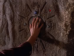 extant_XenaWarriorPrincess_2x10-TheXenaScrolls_1080