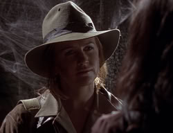 extant_XenaWarriorPrincess_2x10-TheXenaScrolls_2846
