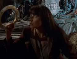 extant_XenaWarriorPrincess_2x10-TheXenaScrolls_3245