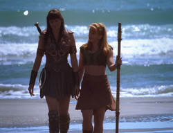 extant_XenaWarriorPrincess_2x11-HereSheComesMissAmphipolis_00028