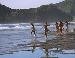 extant_XenaWarriorPrincess_2x11-HereSheComesMissAmphipolis_00128