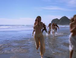 extant_XenaWarriorPrincess_2x11-HereSheComesMissAmphipolis_00151