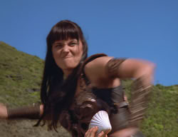 extant_XenaWarriorPrincess_2x11-HereSheComesMissAmphipolis_00174