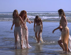 extant_XenaWarriorPrincess_2x11-HereSheComesMissAmphipolis_00194