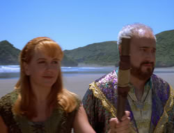 extant_XenaWarriorPrincess_2x11-HereSheComesMissAmphipolis_00260