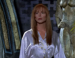 extant_XenaWarriorPrincess_2x11-HereSheComesMissAmphipolis_00518