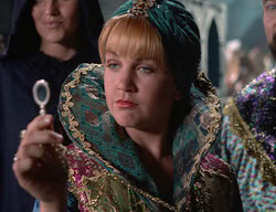 extant_XenaWarriorPrincess_2x11-HereSheComesMissAmphipolis_00569