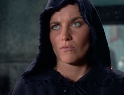 extant_XenaWarriorPrincess_2x11-HereSheComesMissAmphipolis_00581