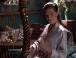 extant_XenaWarriorPrincess_2x11-HereSheComesMissAmphipolis_00584