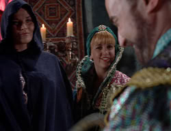 extant_XenaWarriorPrincess_2x11-HereSheComesMissAmphipolis_00632