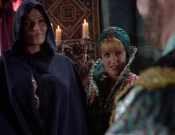extant_XenaWarriorPrincess_2x11-HereSheComesMissAmphipolis_00633