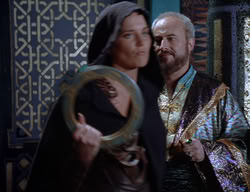 extant_XenaWarriorPrincess_2x11-HereSheComesMissAmphipolis_00642