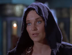 extant_XenaWarriorPrincess_2x11-HereSheComesMissAmphipolis_00665