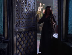 extant_XenaWarriorPrincess_2x11-HereSheComesMissAmphipolis_00684